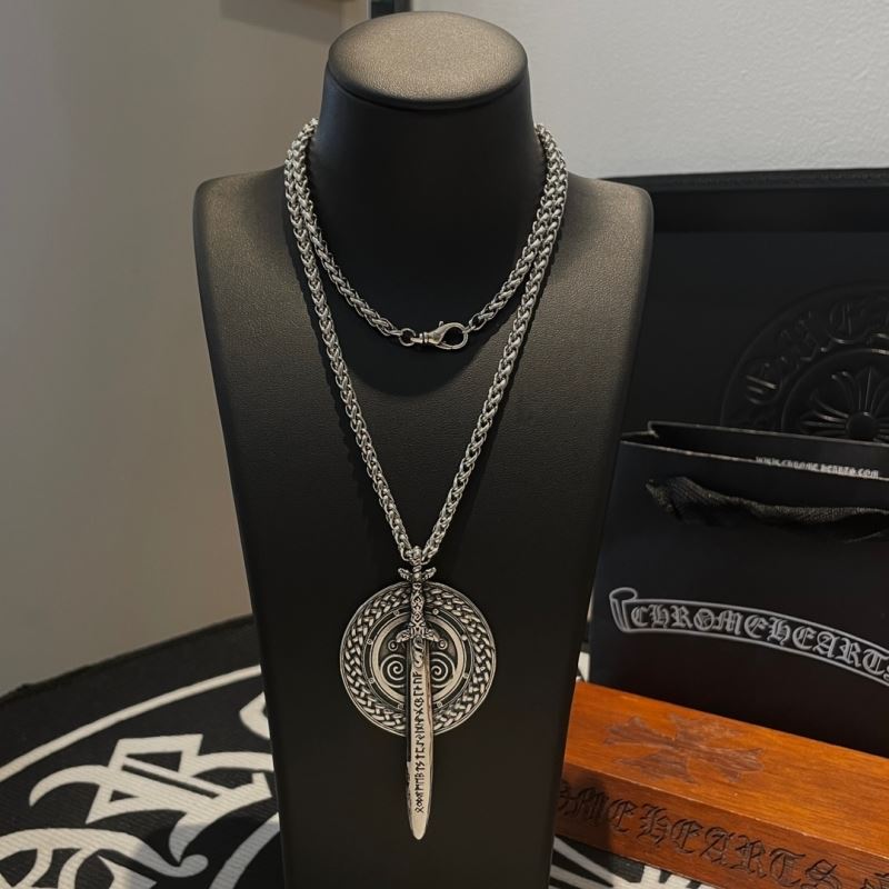 Ch*0me He**ts necklaces